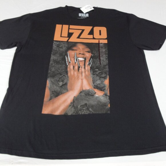 NWT LIZZO LONG NAILS PORTRAIT XL BLACK T-SHIRT J217 - Picture 1 of 4